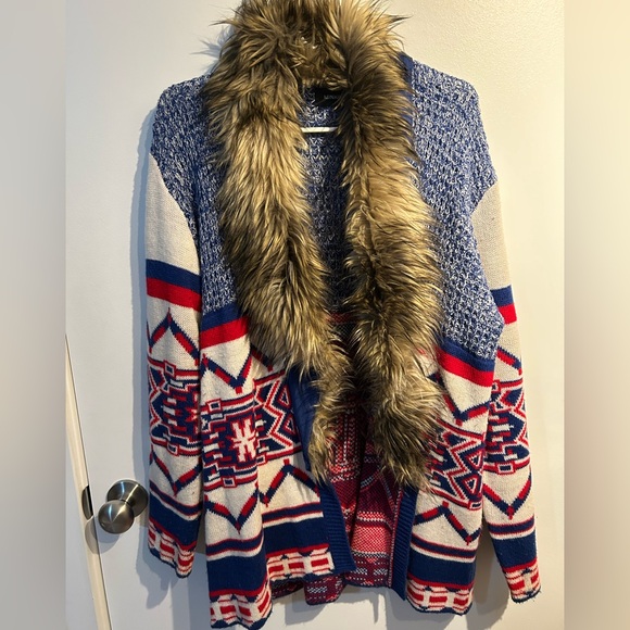 MINKPINK Multicolor Patterned Cardigan with Faux Fur Trim - Picture 2 of 4